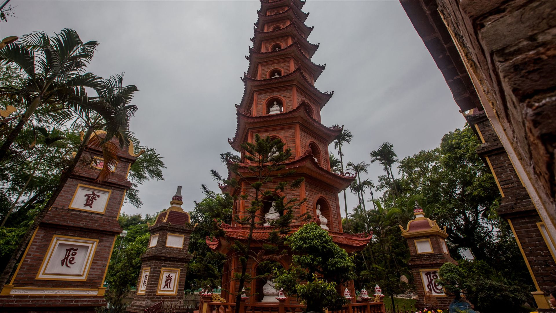 Classic Vietnam   —  Von  Hanoi nach Ho-Chi-Minh-Stadt