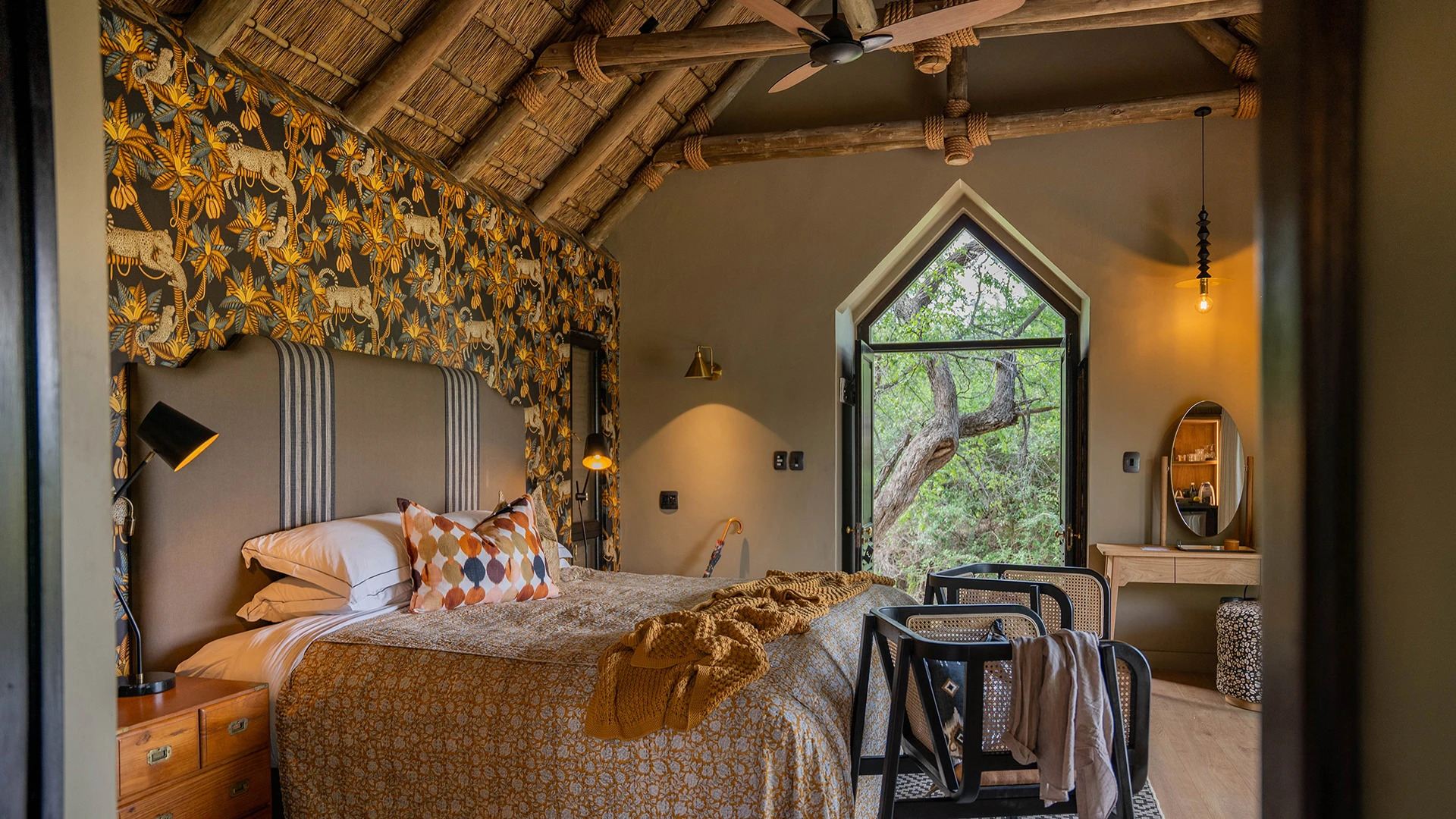 Signature: Kruger, Victoria Falls & Botswana’s Untamed Wonders