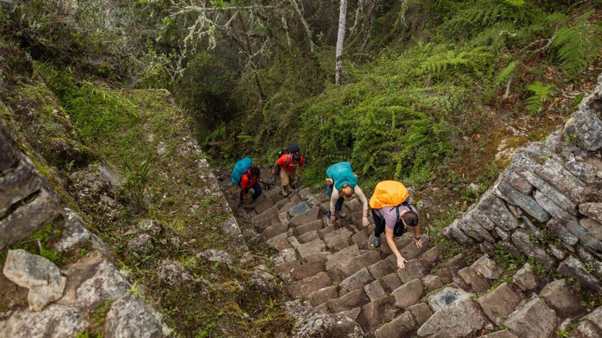 Peru Encompassed