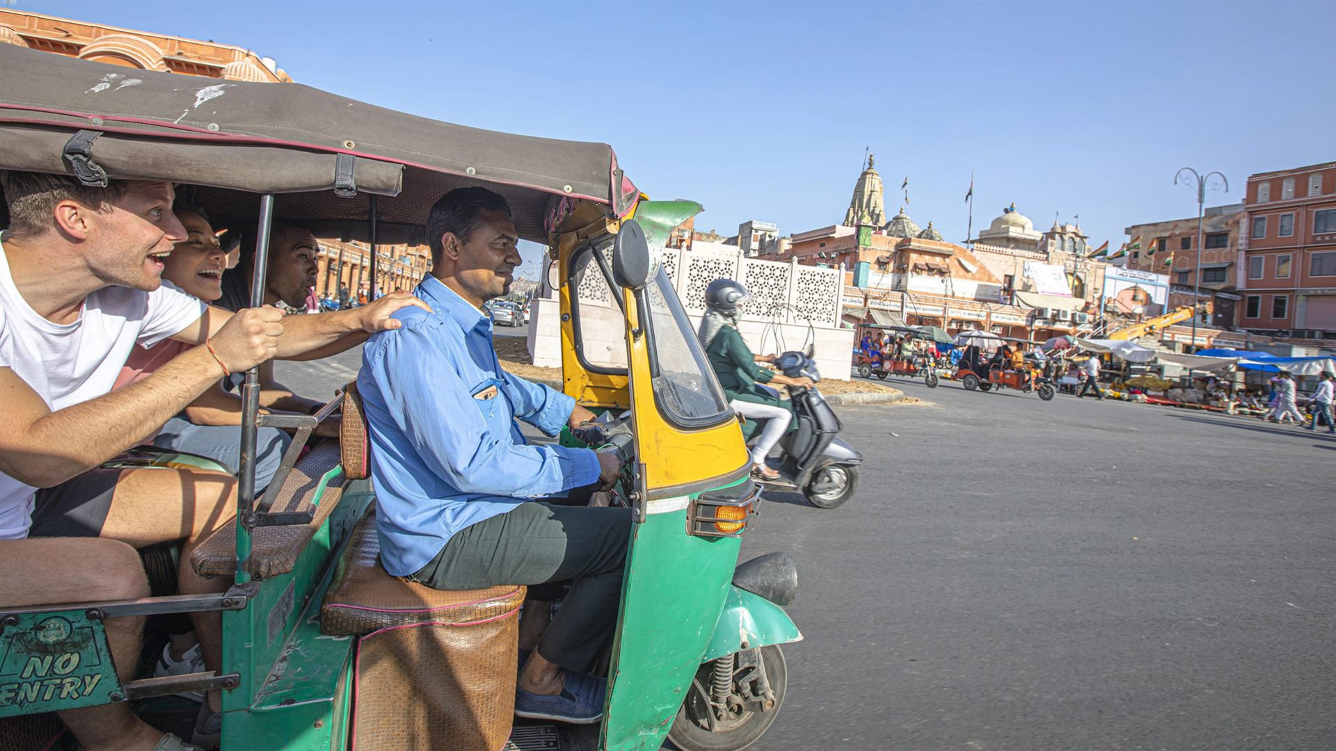 India Discovery: Golden Triangle & Himalayan Highlights