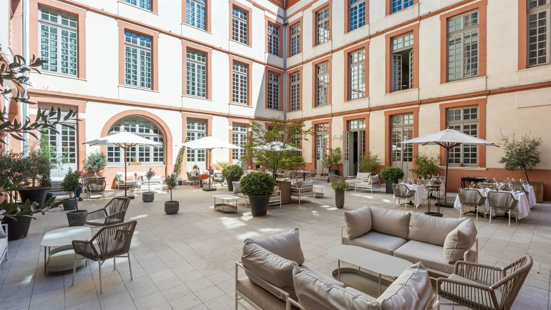 Signature: Northern Spain & the Vineyards of Southwest France