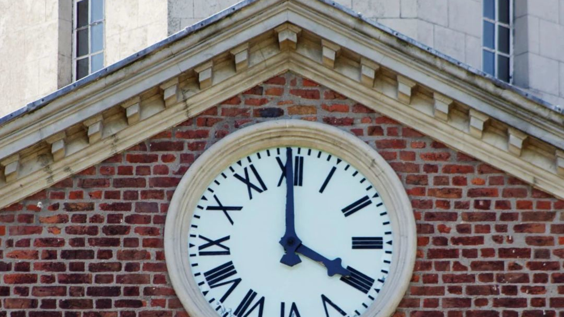 Signature: Ireland's Legendary Landscapes & Cities