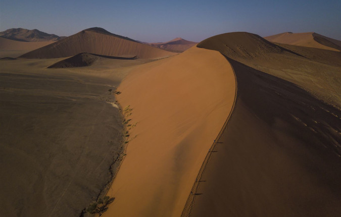 Southern Africa Northbound: Dunes, Deltas & Falls