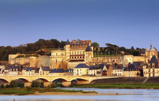 Loire Valley: Walks, Wine & Chateaux