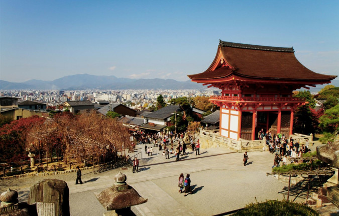 Epic Japan: Speed Trains & Street Food