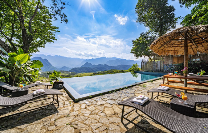 Vietnam: Hanoi, Halong Bay & Trekking Pu Luong