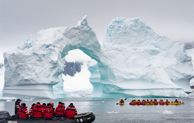 Journey to the Antarctic Circle 