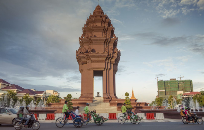 Essential Southeast Asia: Hanoi, Phnom Penh & Thailand Good Times