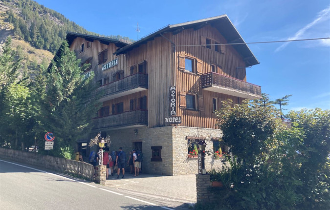 Tour du Mont Blanc Week Trek