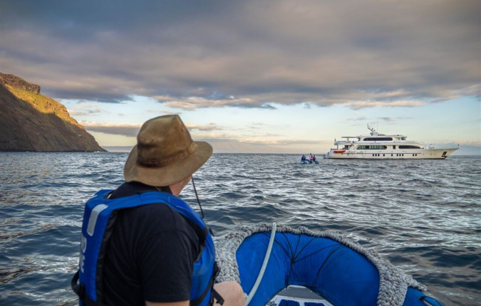 Ultimate Galapagos: Central Islands (Grand Daphne)