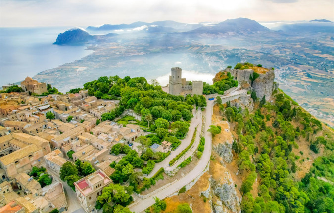 Highlights of Calabria, Mount Etna & Sicily