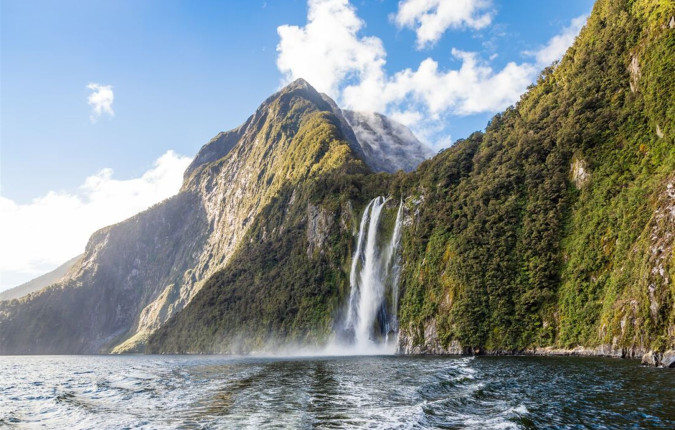 Premium New Zealand Encompassed