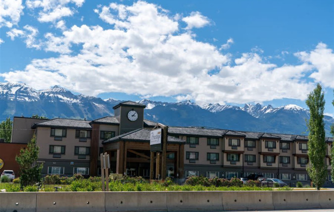 Discover the Canadian Rockies: Jasper to Banff