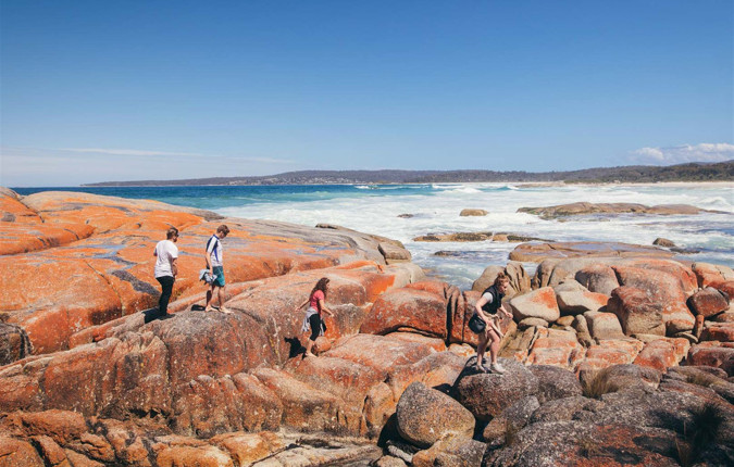 Walk Tasmania's Bay of Fires