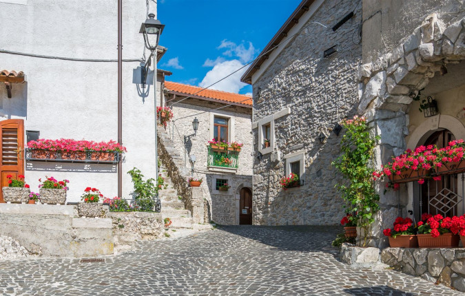Italian Apennines: Walks & Wildlife