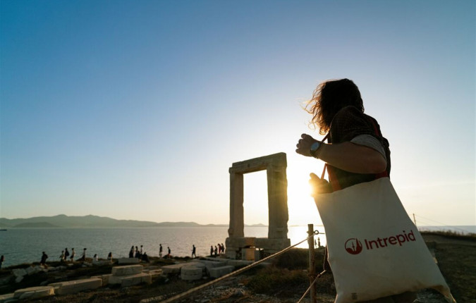Sail Greece: Mykonos to Santorini