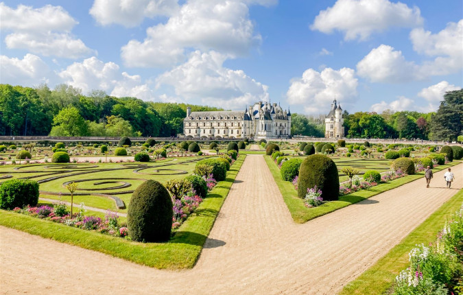 Loire Valley: Walks, Wine & Chateaux