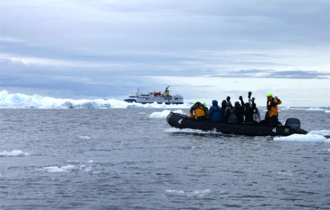 Journey to the Antarctic Circle 