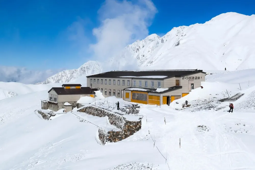 Mikurigaike Onsen - Japan's Highest Onsen with Sprawling Views of
