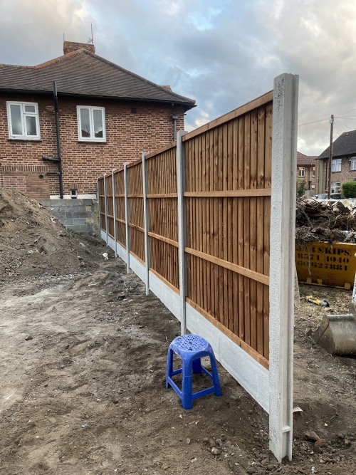 Avr Construction in Upper Edmonton, N18