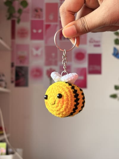 Bee bossy