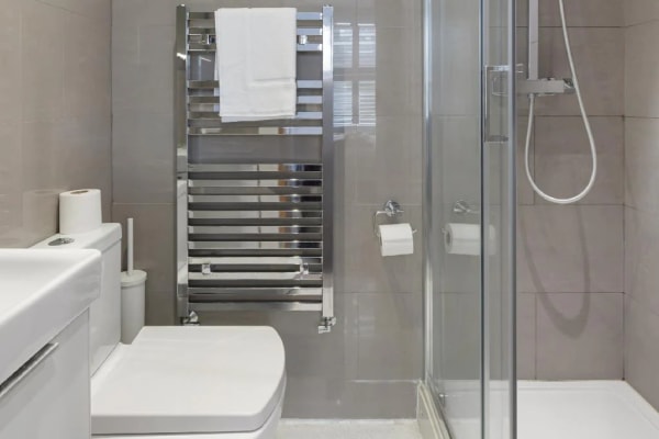 Room 4 — Bathroom
