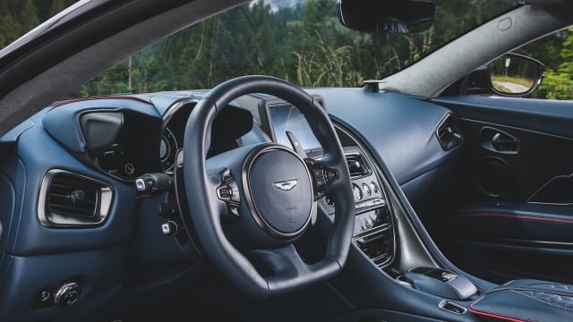 Aston Martin DBS Superleggera