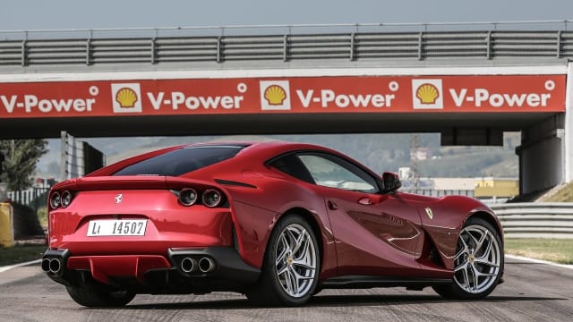 Ferrari 812