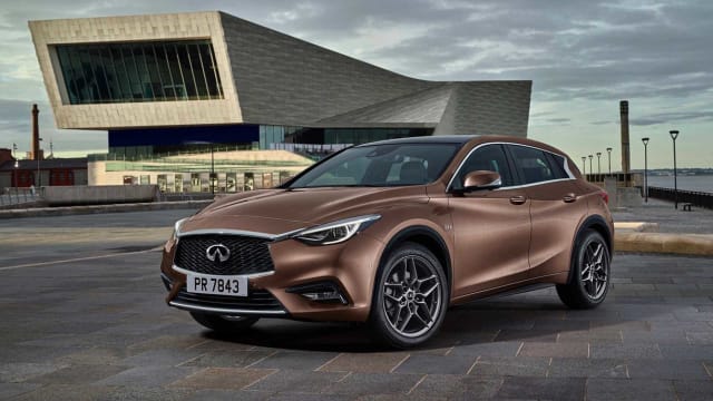 Infiniti Q30