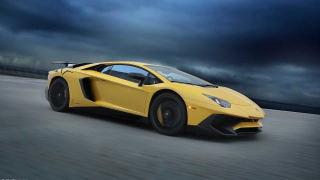  Aventador