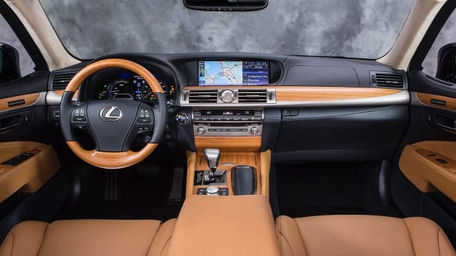 Lexus LS