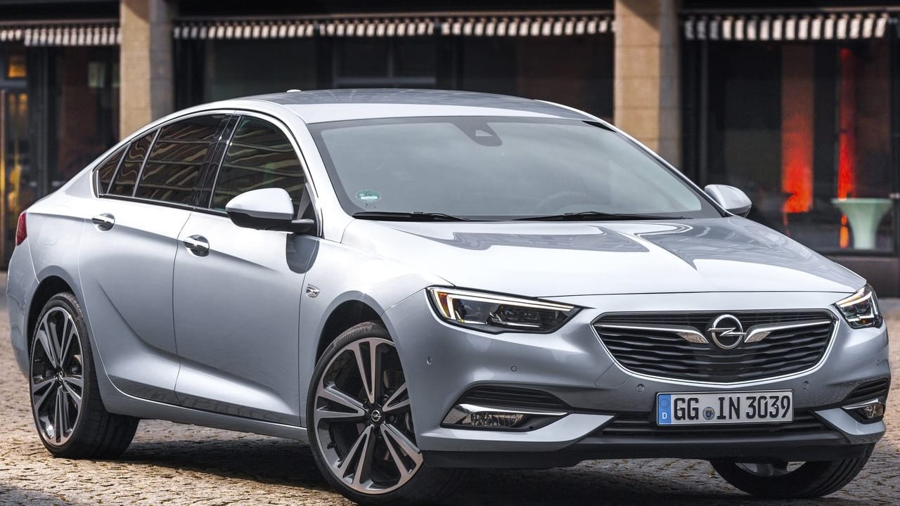  Insignia Grand Sport