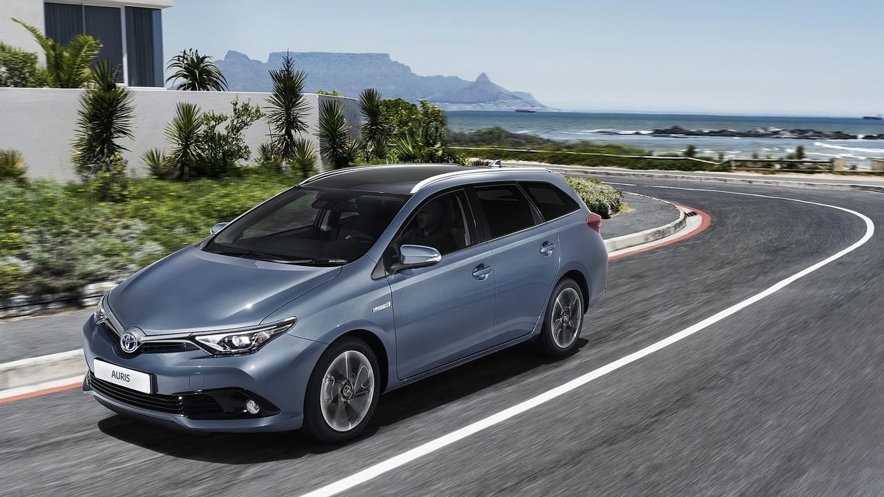  Auris Touring Sports