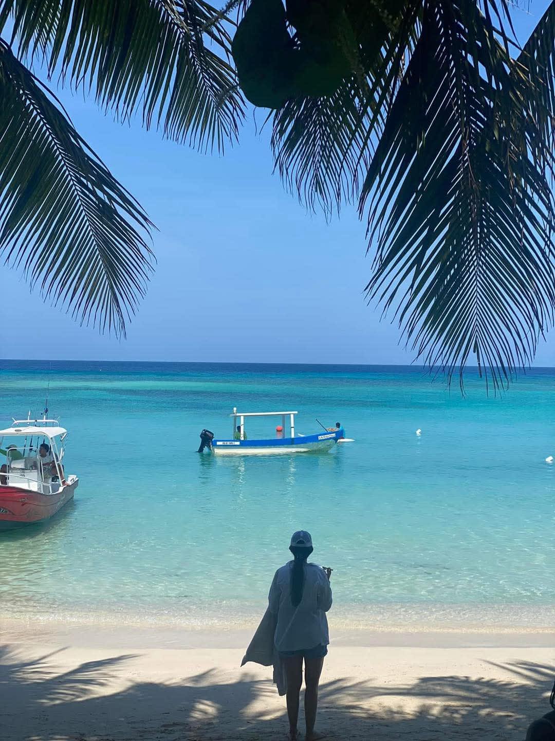 West Bay Beach, Roatán