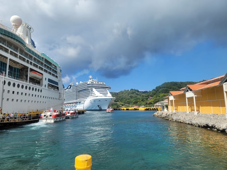 Cruise ships docked at Port of Roatán, Coxen Hole, with the Town Center buildings