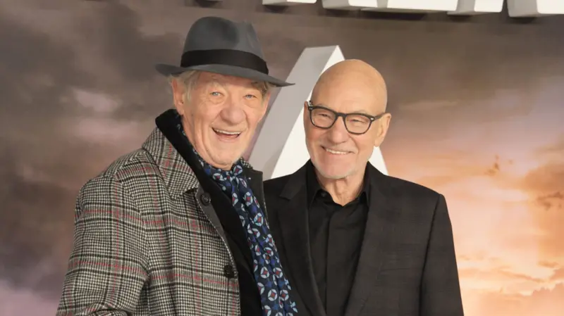 Ian McKellen and Patrick Stewart at a film premier in 2020