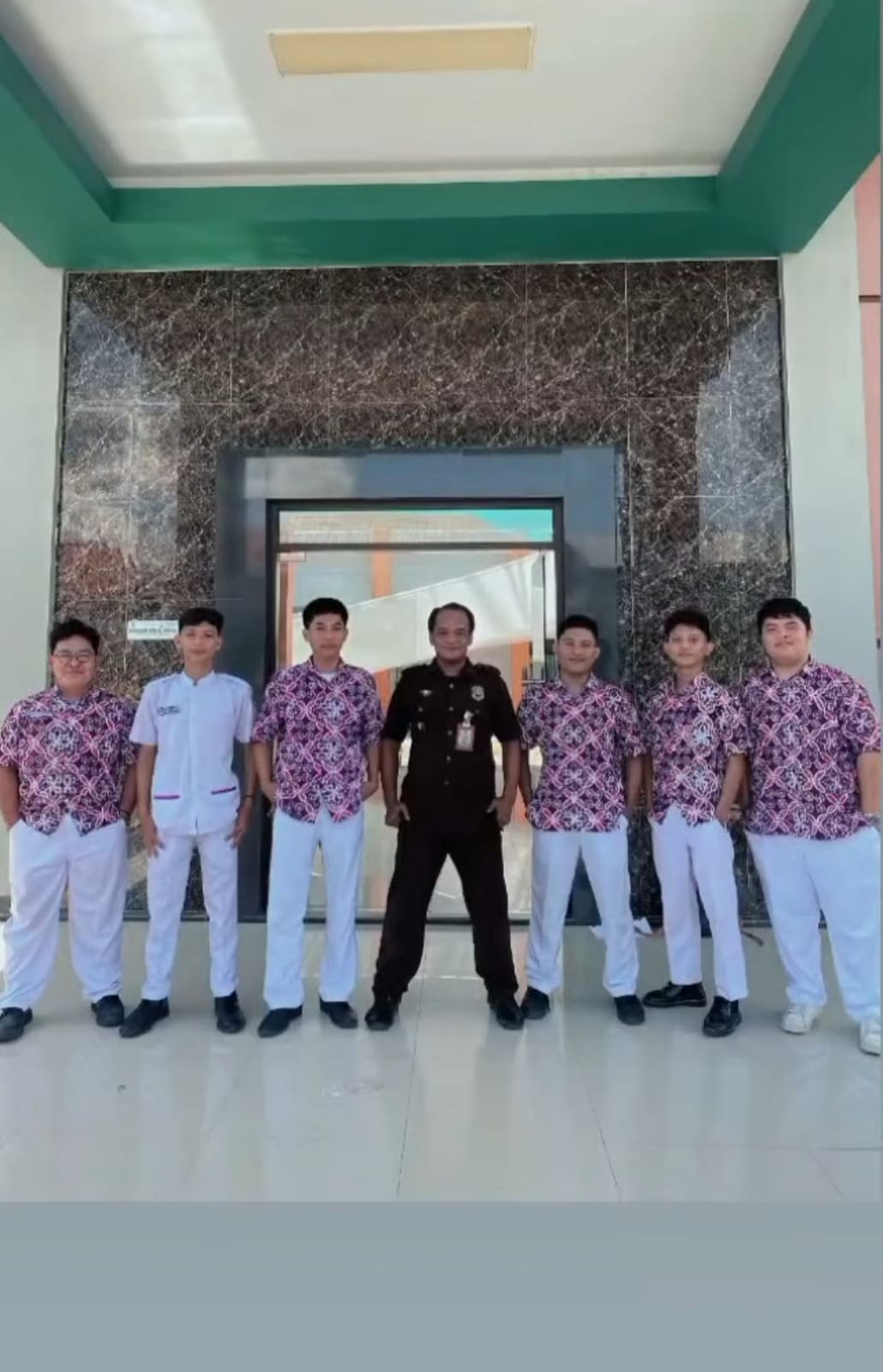 Foto Keluarga Kelas