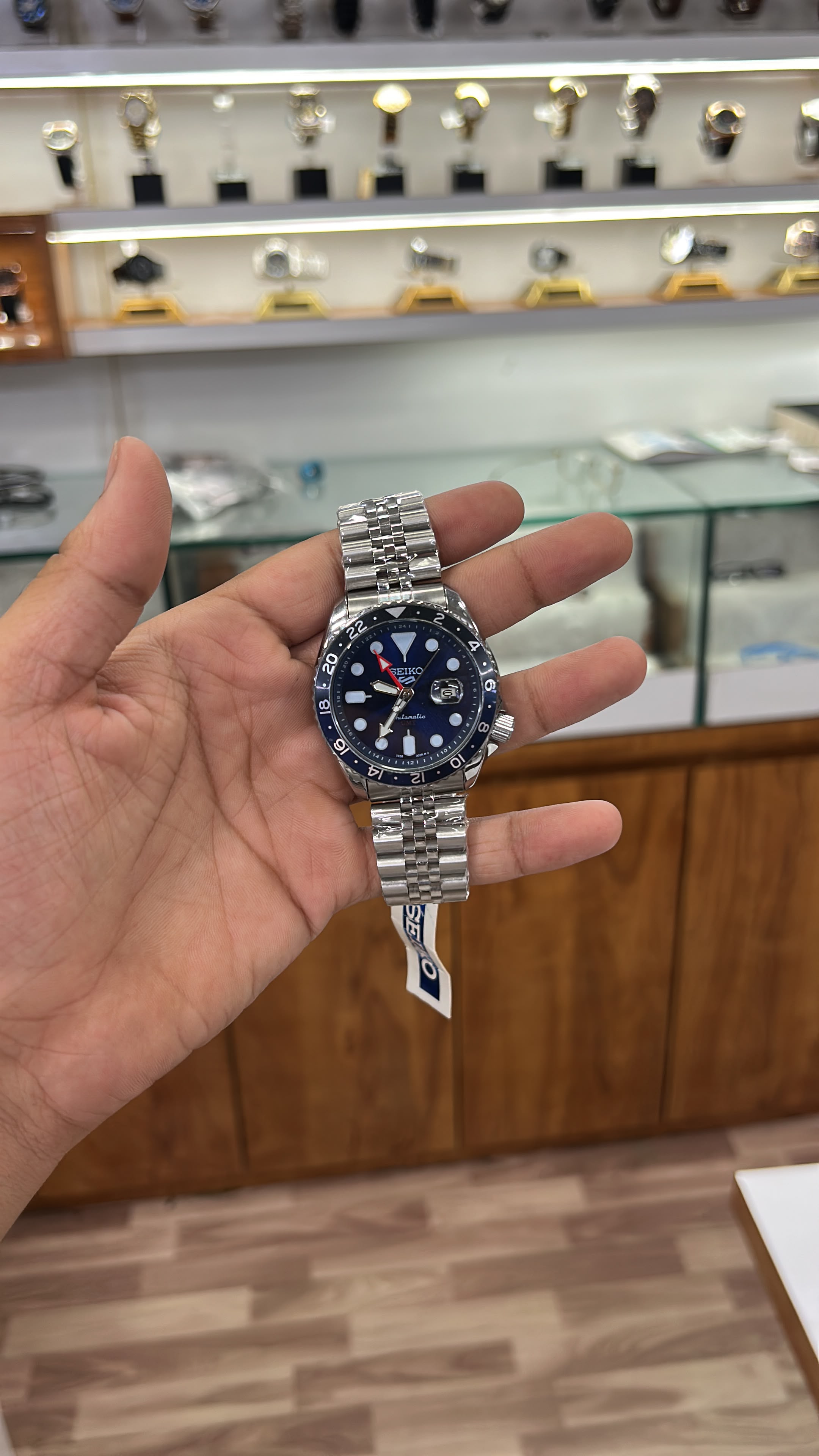 Seiko gmt automatic