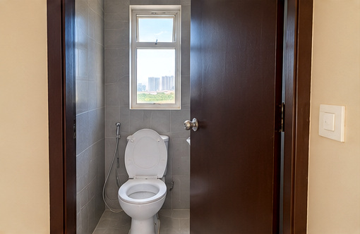 3bhk Flat for rent property photo 5