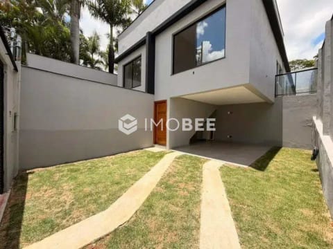 Casa 3 quartos Trevo BH 180m² Suíte Quintal 3 vagas
