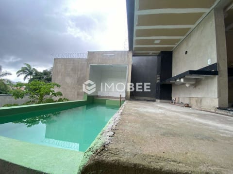 Casa para à venda no bairro Céu Azul por 1.390.000,00