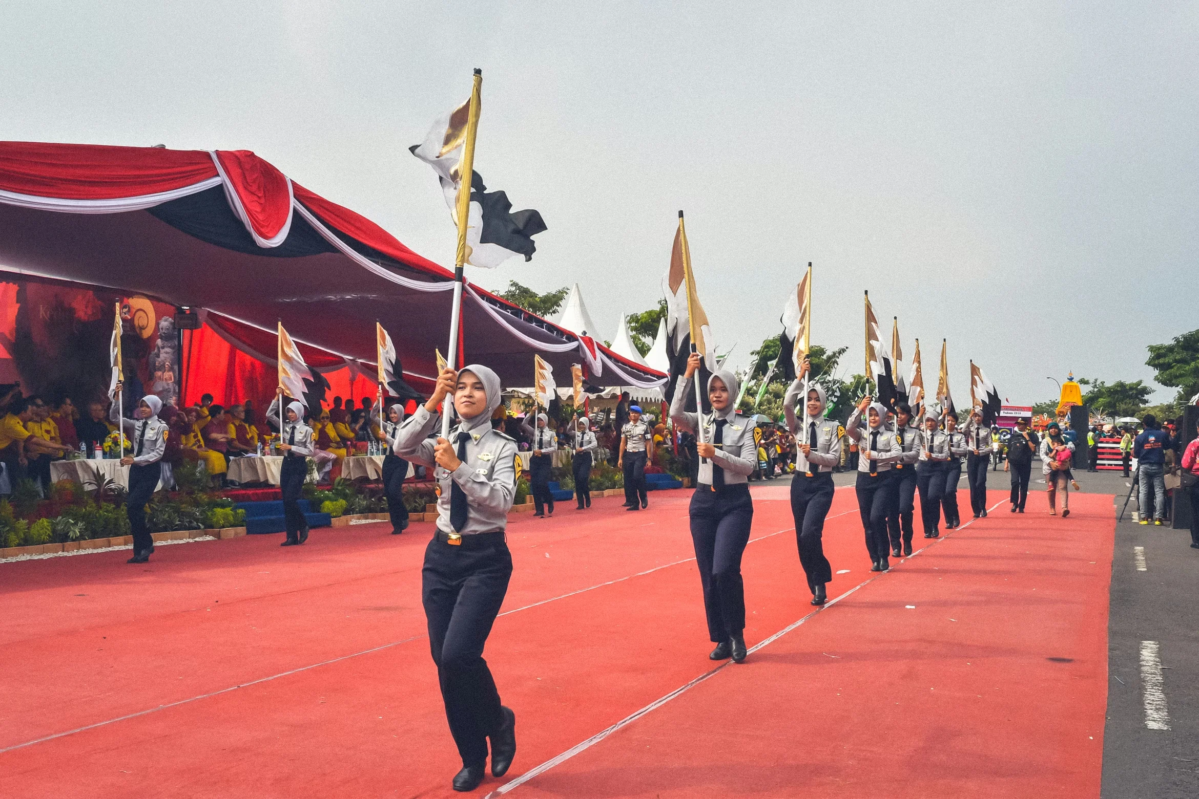 photo-1616381632766-e4202556fe03