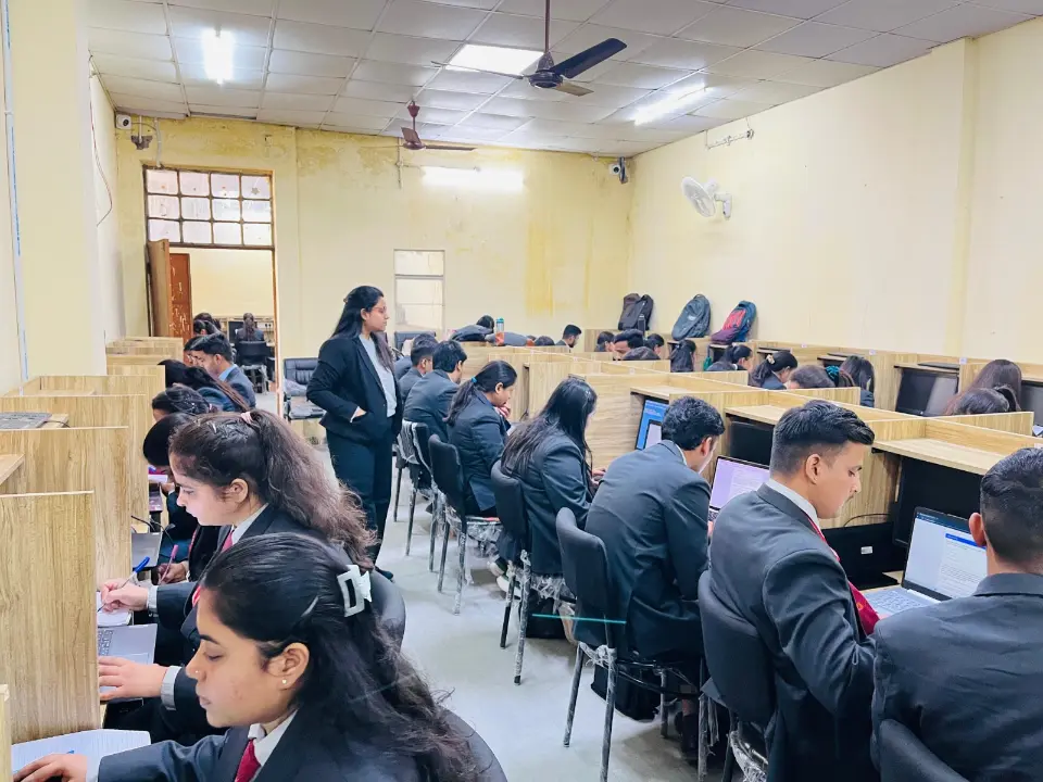 Air-Conditioned Computer Labs view 1