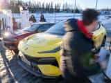 Lotus Eletre ved ladestolpen