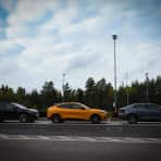 Tre elbiler på bilvekta på Taraldrud