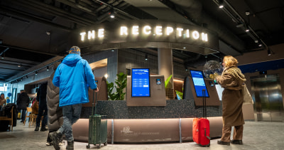 Bildet viser resepsjonen på Citybox Hotel i Helsinki, Finland