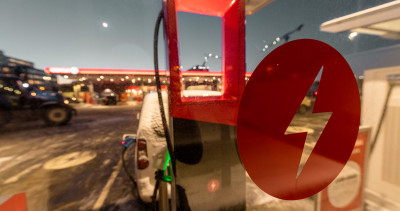 Circle K ved ladepunkt- vinter og snø