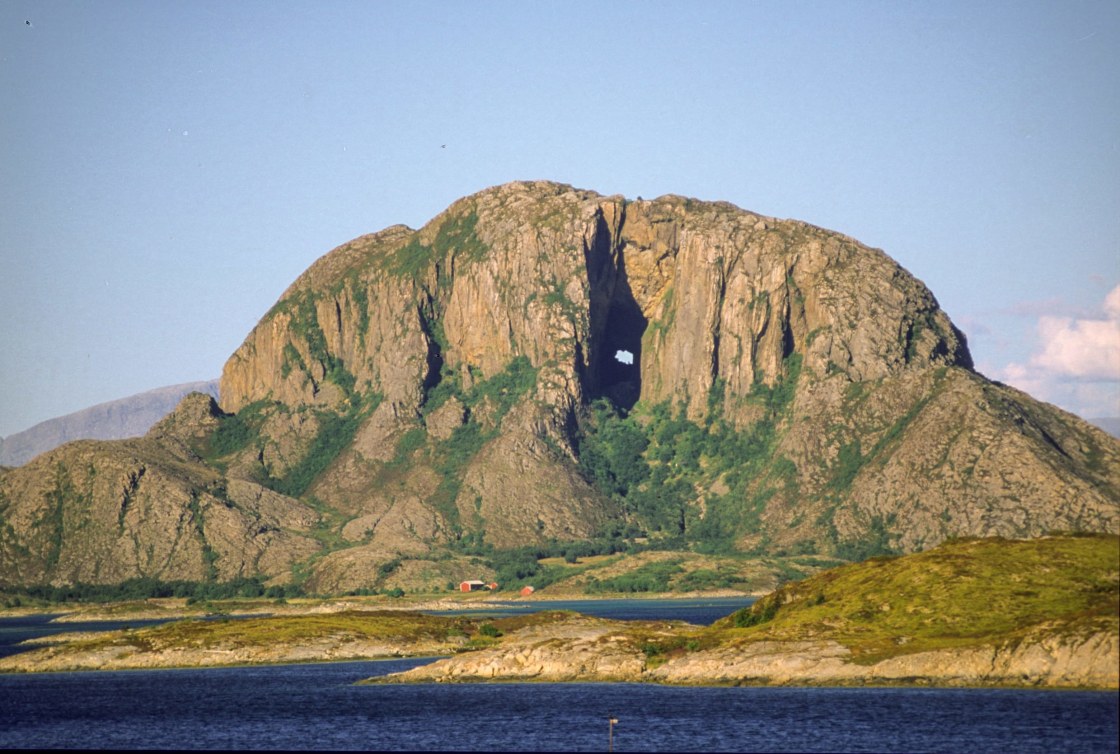 Torghatten