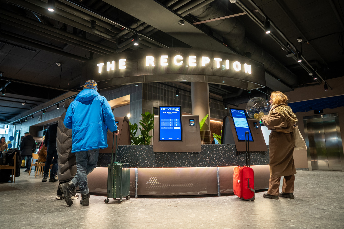 Bildet viser resepsjonen på Citybox Hotel i Helsinki, Finland