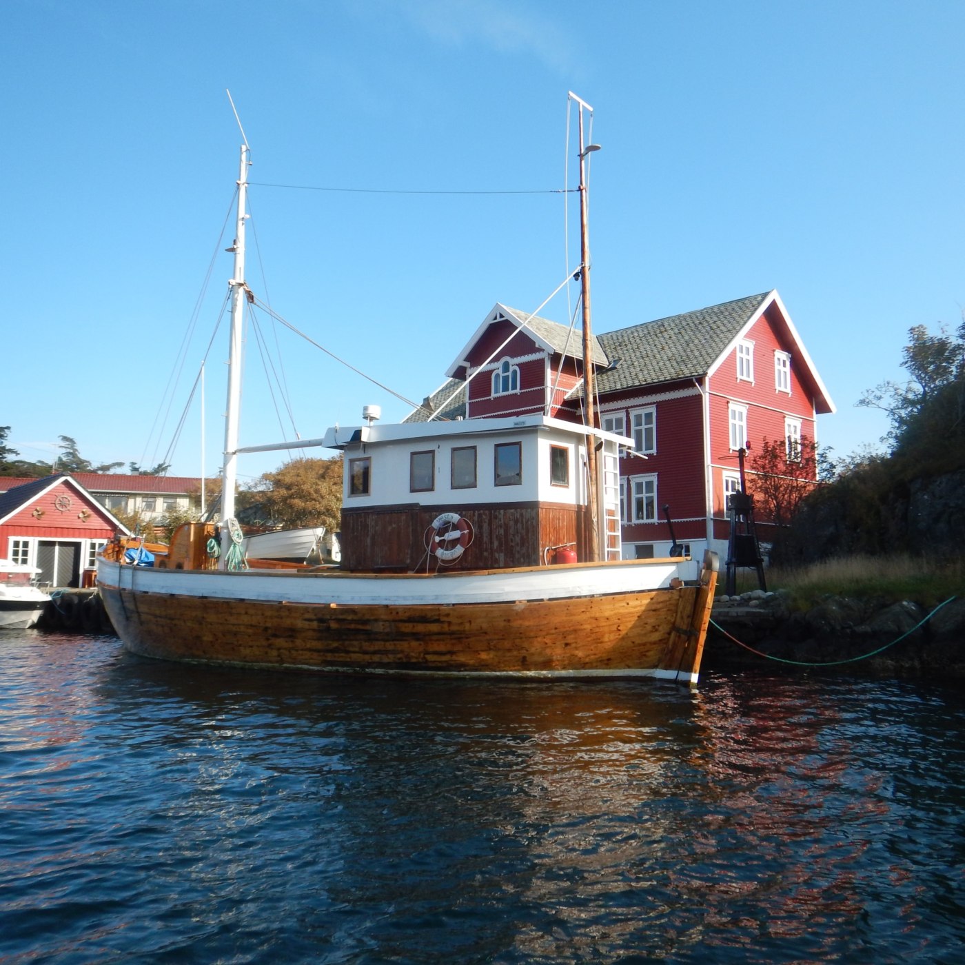 Fiskeskøyte i Espevær